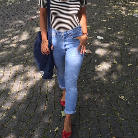 Reformation
Blue Restored Vintage Levi's Slim Relaxed Fit Jeans
Size: US 25-26 - Picture 6 of 7